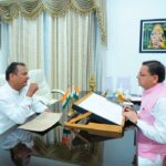 जो खुले ब्लॉक बांगर क्षेत्र आपदा, बैंक शाखा और सड़क समस्याओं को लेकर मुख्यमंत्री  पुष्कर सिंह धामी जी से हुई भेंट