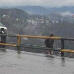 उत्तराखंड के सभी ज़िलों में भारी बारिश का रेड अलर्ट, केदारनाथ यात्रा रोकी गई