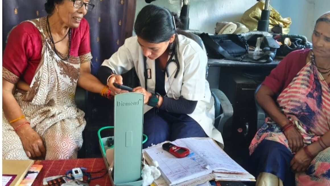 विश्व हेपेटाइटिस दिवस पर खिर्सू सीएचसी में जनजागरुकता गोष्ठी का आयोजन