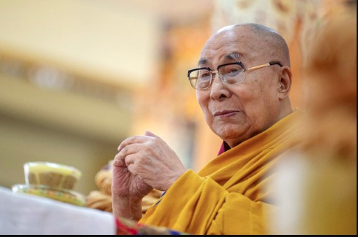 मसूरी में तिब्बती धर्मगुरु दलाई लामा का 90वां जन्मदिन धूमधाम के साथ मनाया