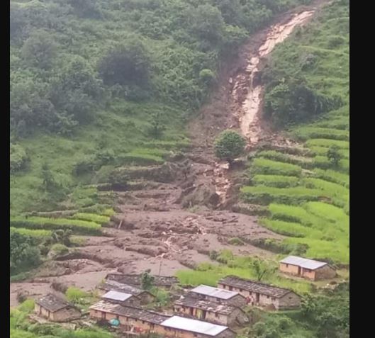 उत्तराखंड में फिर बरसे बादल: चमोली के मुख गांव में बादल फटा, SDRF रवाना, कई जिलों में बाढ़ का खतरा