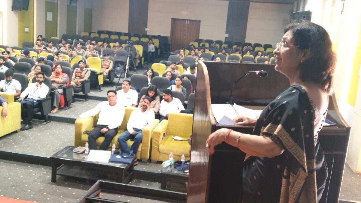 देहरादून में राज्य स्तरीय परामर्श बैठक: मानव तस्करी पर गहन मंथन और रणनीति तय