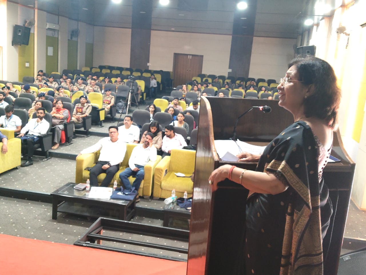 देहरादून में राज्य स्तरीय परामर्श बैठक: मानव तस्करी पर गहन मंथन और रणनीति तय