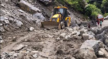 उत्तराखंड में मूसलधार बारिश का कहर, कई इलाके प्रभावित, केदारनाथ यात्रा पर लगी रोक