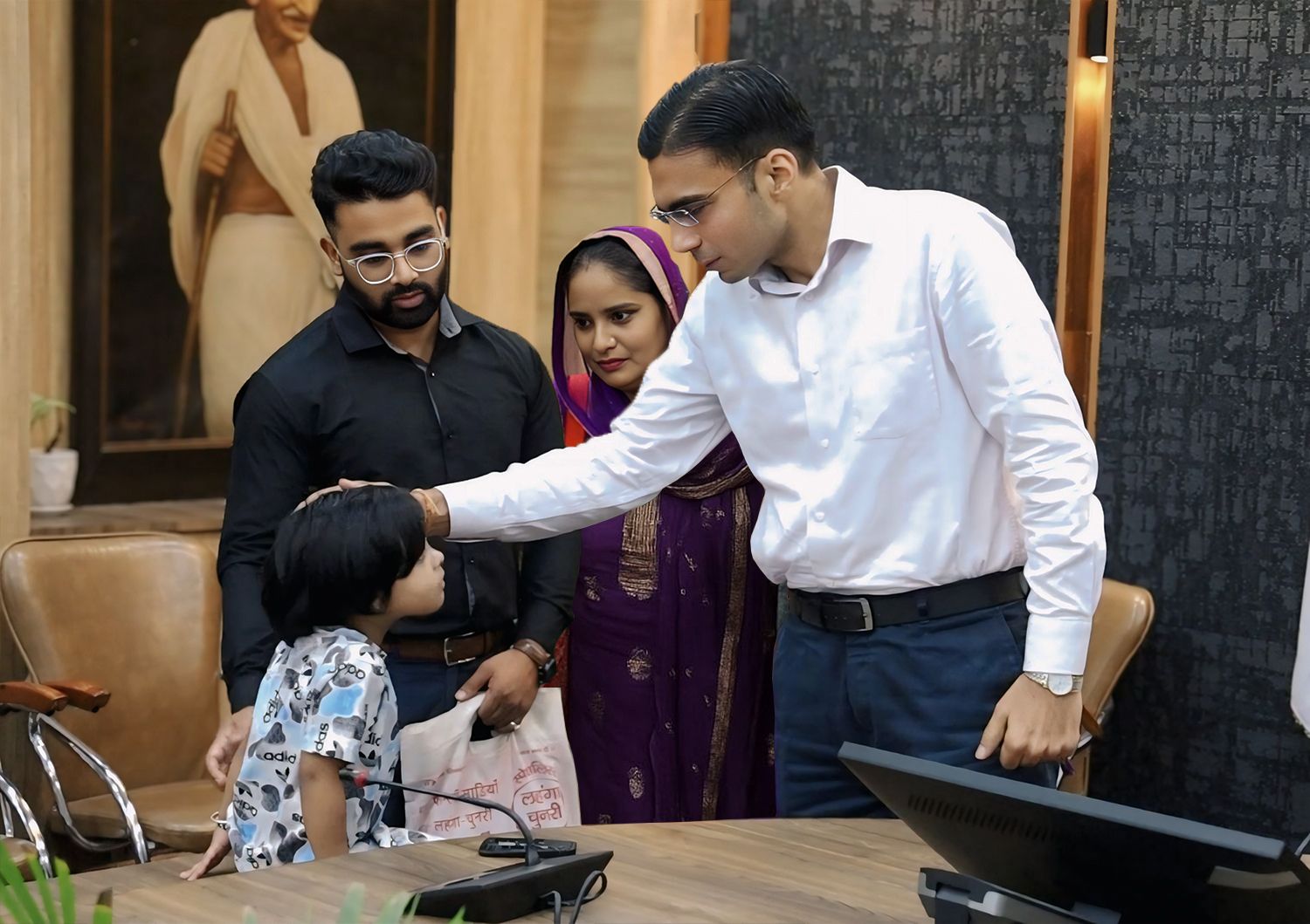 महज उम्रदराज होना ही लाचार बहु-बच्चों को बेघर करने का लाईसेंस नहीःडीएम