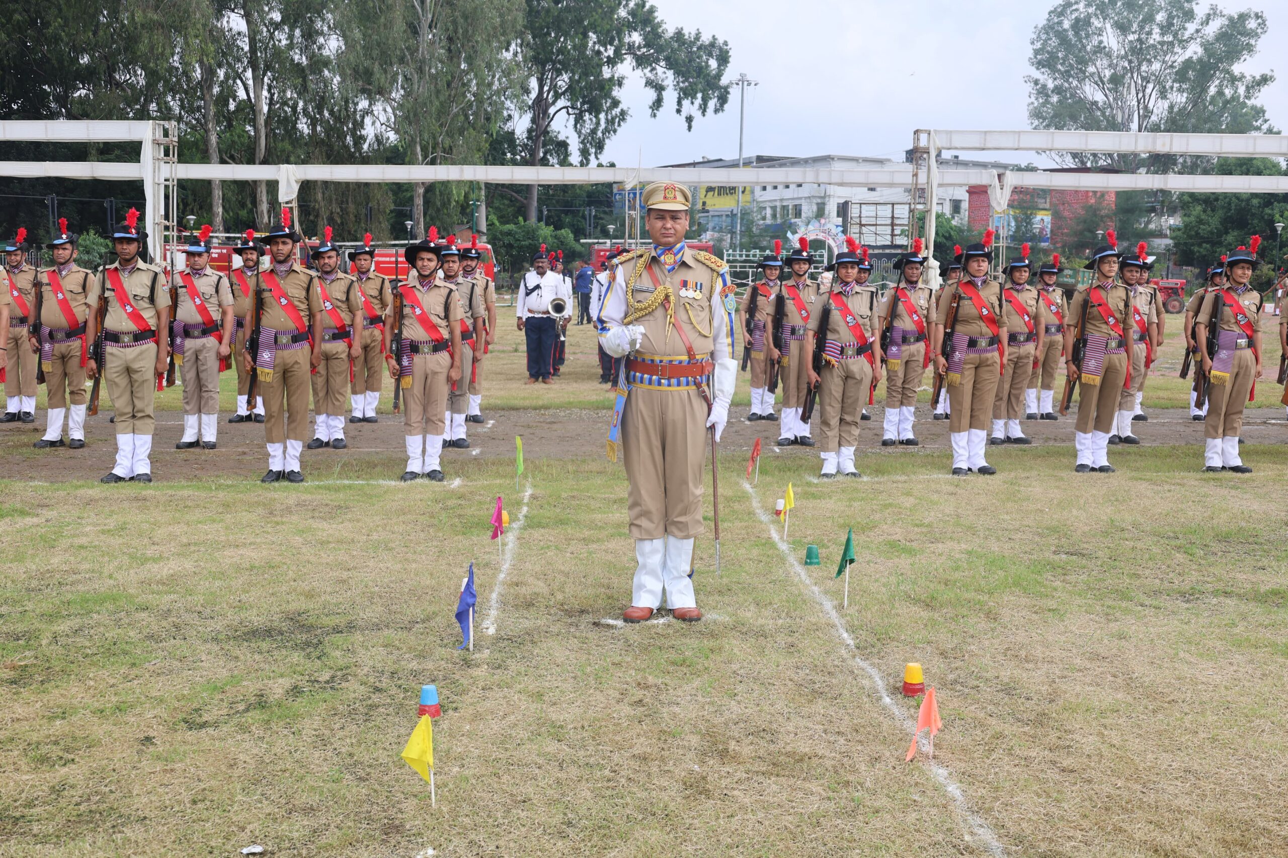 स्वतंत्रता दिवस परेड की फुल ड्रेस रिहर्सल का एसएसपी देहरादून ने किया निरीक्षण