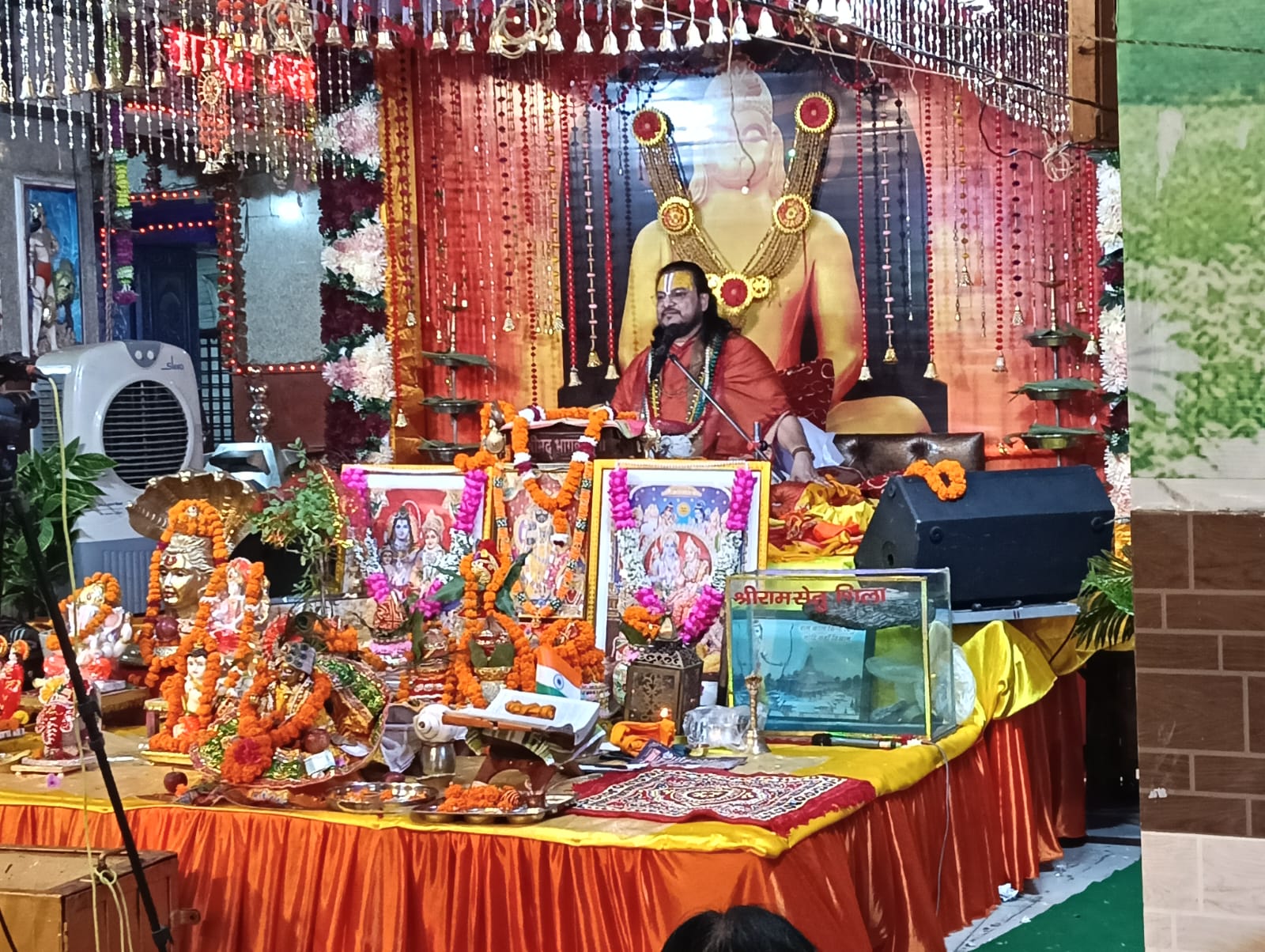 भगवान के श्रीमुख से प्रकट हुई भागवत कथा, भक्त हुए भावविभोर