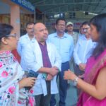 जिलाधिकारी ने श्रीनगर बेस अस्पताल का किया औचक निरीक्षण, जल्द दिया जाएगा शव वाहन