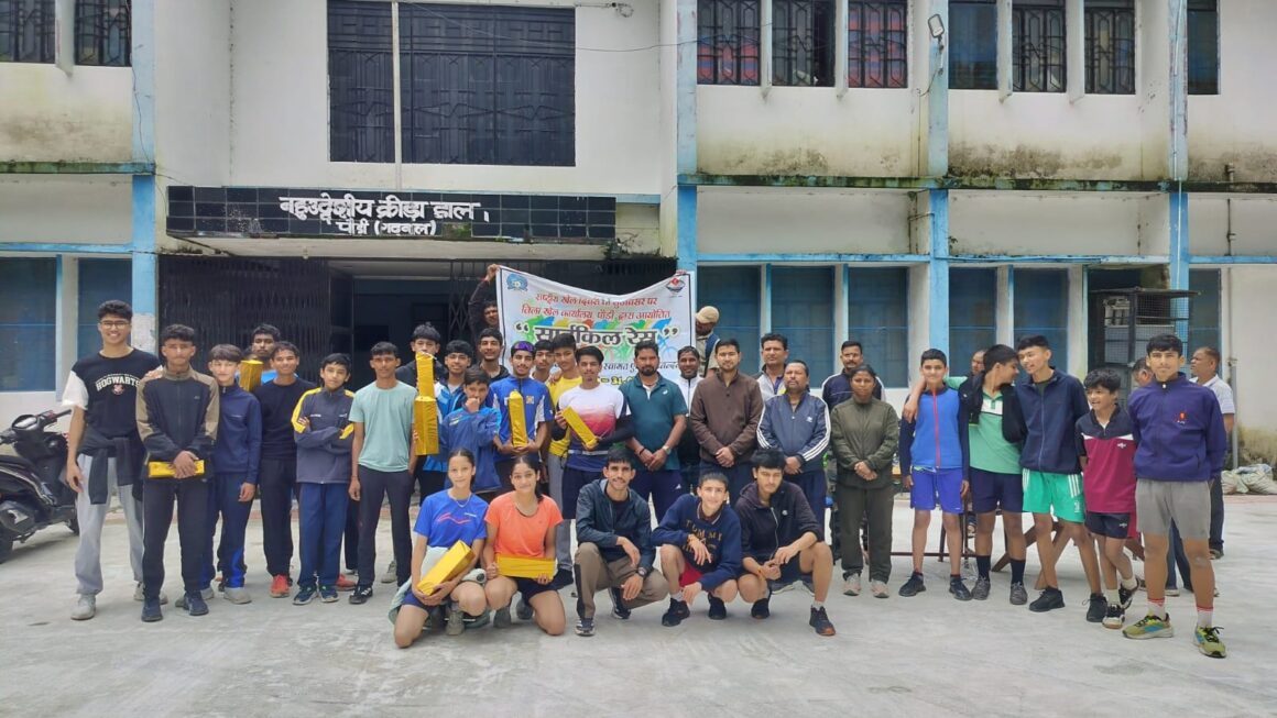 इंडोर स्टेडियम से टेका मार्ग तक हुई  साइकिल दौड़