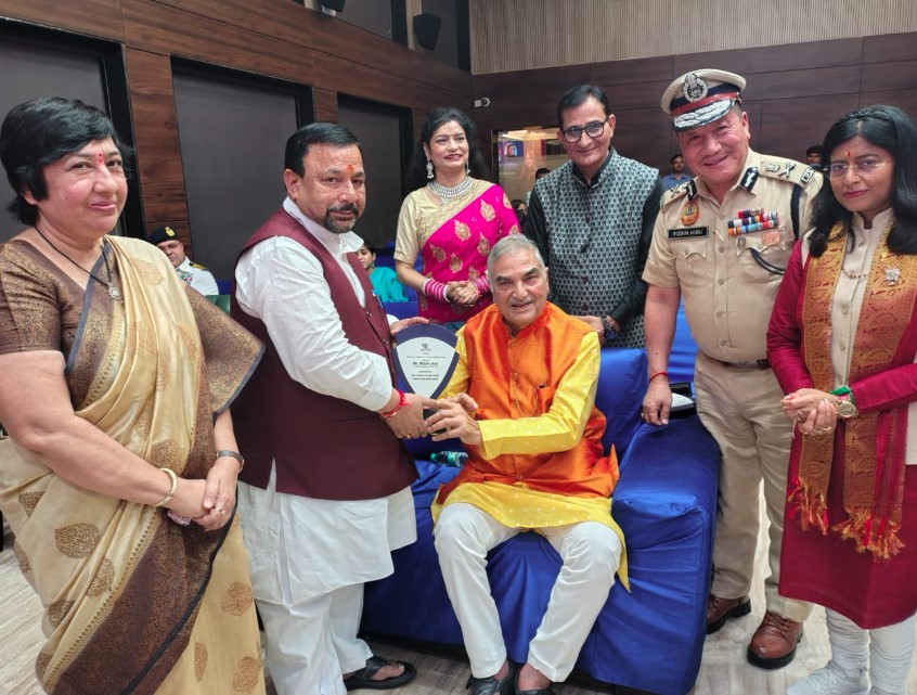 द रियल हीरोज ऑफ इंडिया 2025 अवार्ड से सम्मानित हुए मधुकर