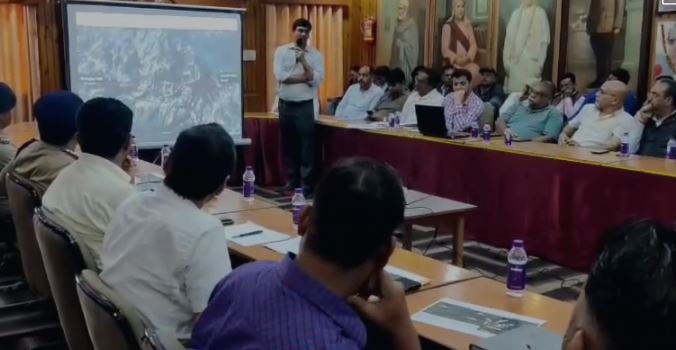 मसूरी को ट्रैफिक जाम से मिलेगी राहत, प्रस्तावित रोपवे परियोजना पर हुई अहम बैठक