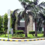 सुशीला तिवारी अस्पताल के कर्मचारियों का कार्य बहिष्कार, पांच महीने से वेतन नहीं मिला