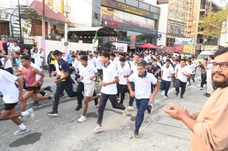 राज्य स्तरीय ‘‘रेड रन’’ मैराथन में युवाओं ने दौड़ लगाई, एचआईवी/एड्स जागरूकता का संदेश दिया