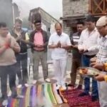 मसूरी में कांग्रेस ने पितृ पक्ष अमावस्या पर शहीद स्थल पर किया हवन