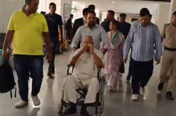 आईआरसीटीसी घोटाला मामला: लालू यादव, राबड़ी देवी और तेजस्वी के खिलाफ आरोप तय