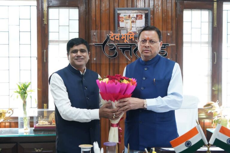 राज्य मंत्री सुनील सैनी की सीएम धामी से भेंट, पिछड़ा वर्ग कल्याण योजनाओं पर हुई चर्चा