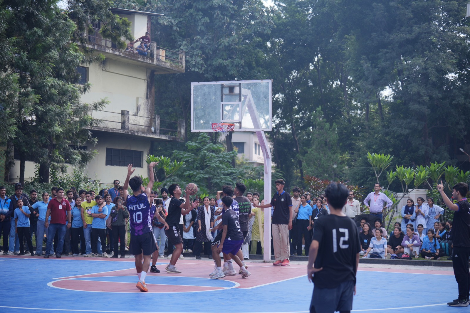 बास्केटबॉल में स्कूल ऑफ नर्सिंग ने मारी बाजी