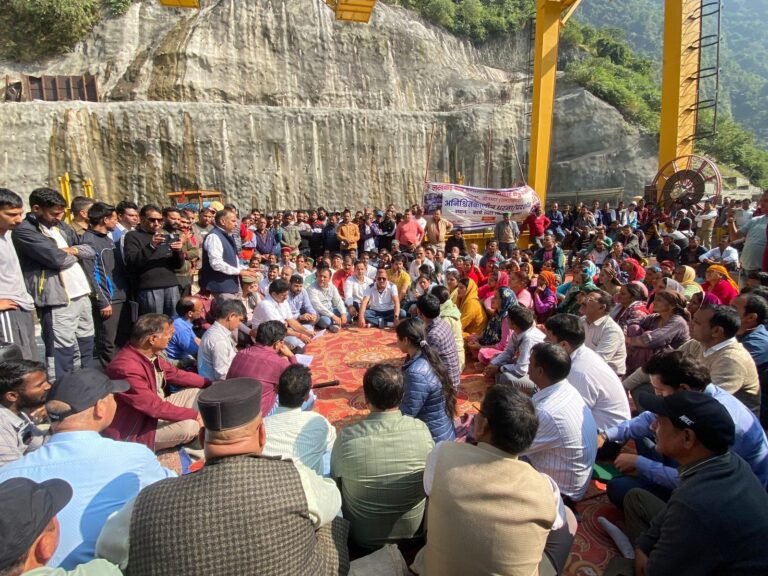 जौनपुर जौनसार के 32 गाँवों में लखवाड़ बाँध प्रभावितों का जोरदार प्रदर्शन, स्थानीय अधिकारियों पर शोषण का आरोप
