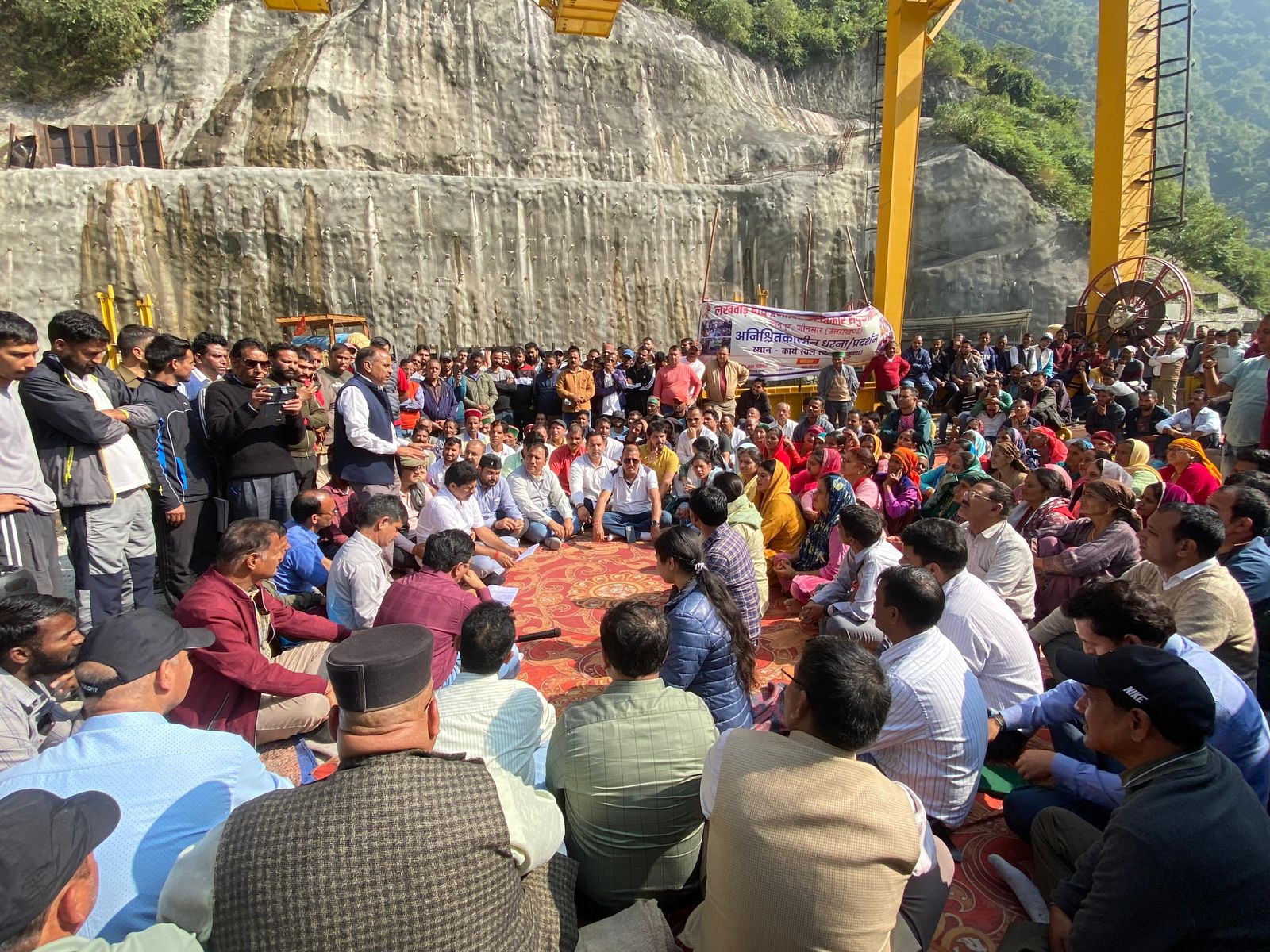 जौनपुर जौनसार के 32 गाँवों में लखवाड़ बाँध प्रभावितों का जोरदार प्रदर्शन, स्थानीय अधिकारियों पर शोषण का आरोप