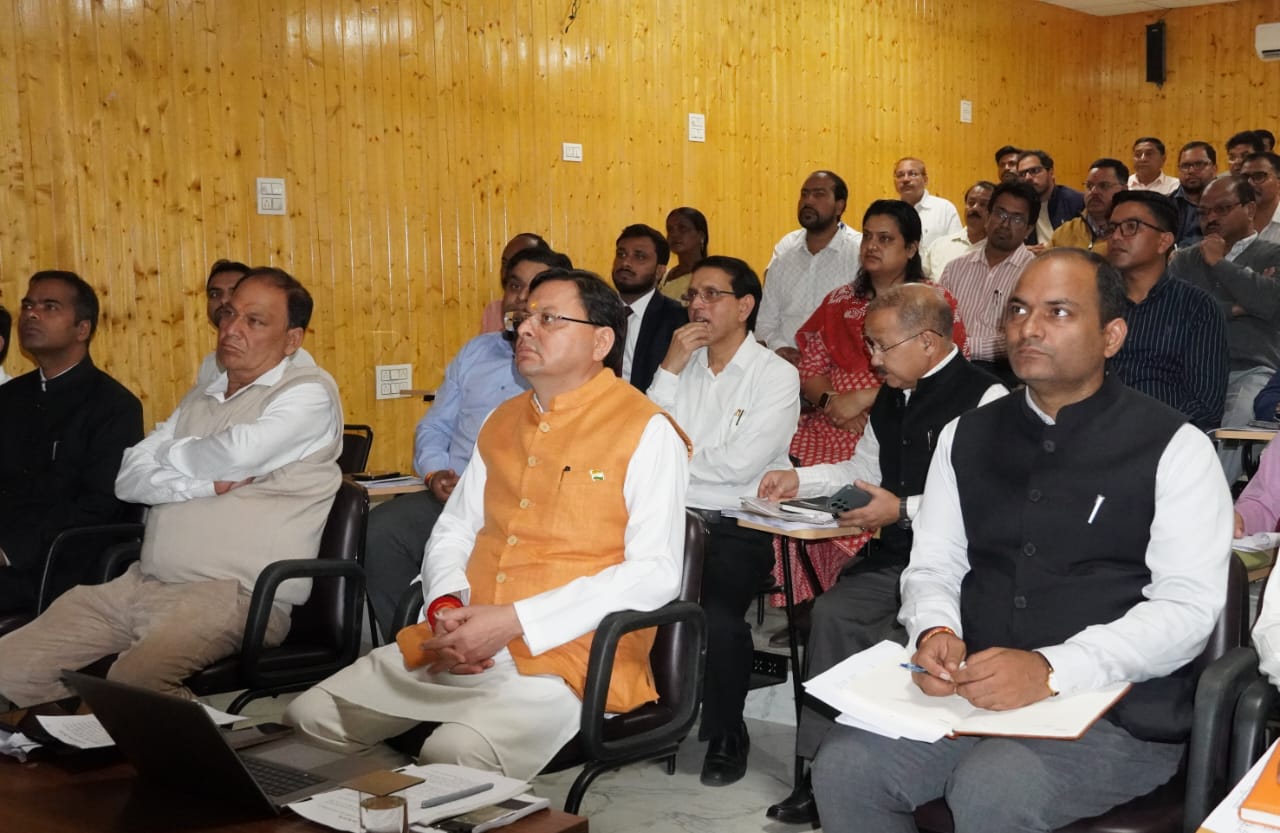 मुख्यमंत्री पुष्कर सिंह धामी ने की शारदा कॉरिडोर परियोजना की समीक्षा, 3300 करोड़ की योजना से बदलेगा टनकपुर का स्वरूप