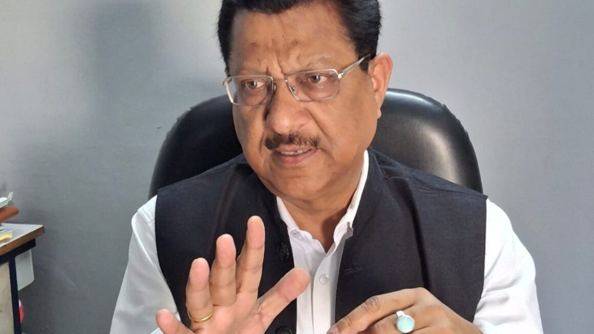 खनन से 100 करोड़ का राजस्व लेकिन नदियां हुई तबाह, कांग्रेस ने सरकार पर साधा निशाना