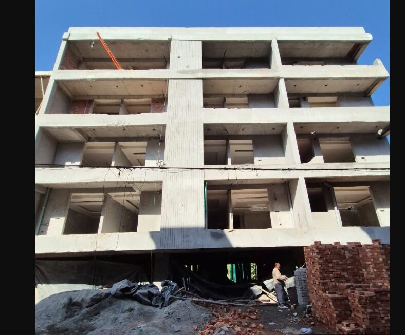 अवैध निर्माणों पर एमडीडीए की सख्त कार्रवाई, सहस्त्रधारा रोड, विधौली और कंडोली क्षेत्र में कई भवन सील