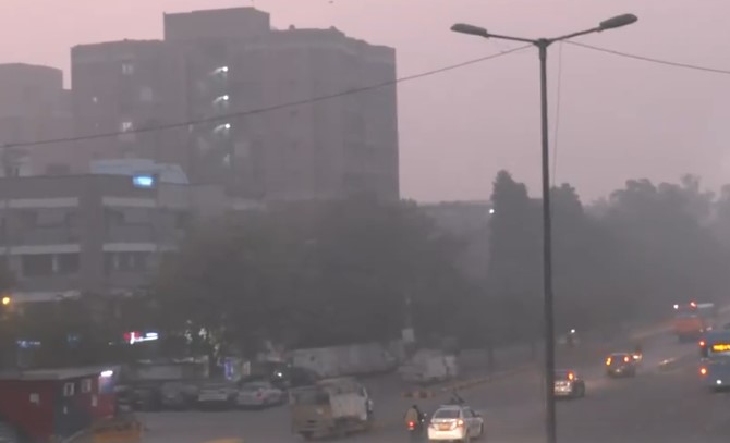 दिल्ली की हवा गंभीर स्तर पर, एक्यूआई 400 के पार, स्मॉग ने बढ़ाई चिंता