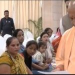 लखनऊ में जनता दर्शन: सीएम योगी ने सुनी आम लोगों की समस्याएं और दी समाधान की गारंटी