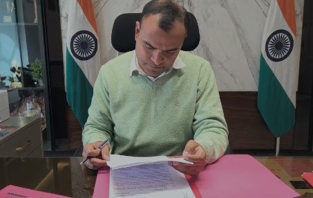 लक्सर में अवैध खनन पर अब तक की सबसे बड़ी कार्रवाई, 7 ट्रैक्टर–ट्रॉली सीज, 8 अवैध भंडारण ध्वस्त