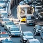 नए साल की भीड़ को देखते हुए नोएडा में ट्रैफिक अलर्ट, सेक्टर-18 और मॉल इलाकों में बदले रूट