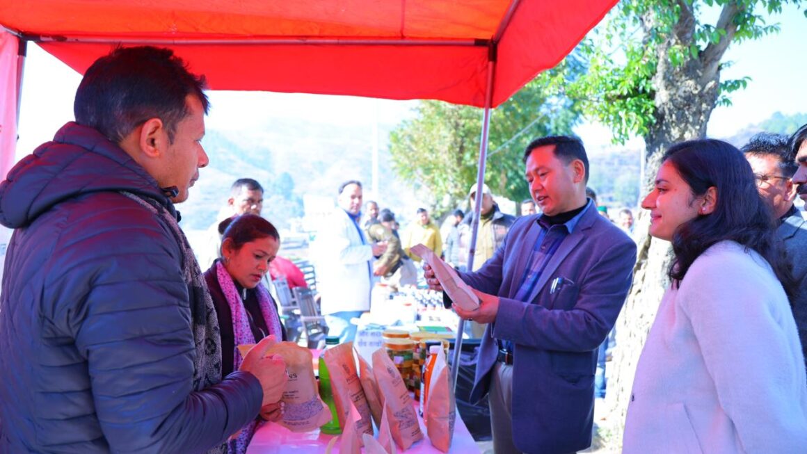 जनता के द्वार पहुंची सरकार: न्याय पंचायत कोट में बहुउद्देश्यीय शिविर, 250 ग्रामीणों को मिला योजनाओं का लाभ