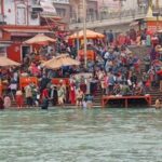 मकर संक्रांति स्नान पर्व पर हरिद्वार में आस्था का महाजमावड़ा, अर्धरात्रि से हरकी पैड़ी पर उमड़े श्रद्धालु