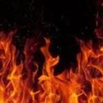 दिल्ली: मेट्रो क्वार्टर की पांचवीं मंजिल पर लगी आग, एक परिवार के तीन सदस्यों की दर्दनाक मौत