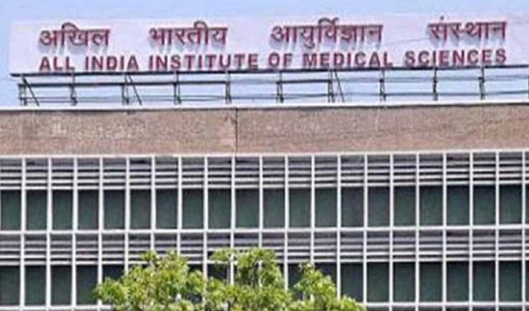 एम्स दिल्ली में रोबोटिक सर्जरी की नई उपलब्धि, 13 महीनों में एक हजार सफल ऑपरेशन