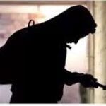 गाजियाबाद में चोरों का आतंक: बीमार पत्नी से मिलने गए व्यक्ति का घर किया खाली, उड़ा ले गए सारे गहने