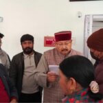 महाराज ने जनसमस्याओं के निराकरण के अधिकारियों को दिए निर्देश