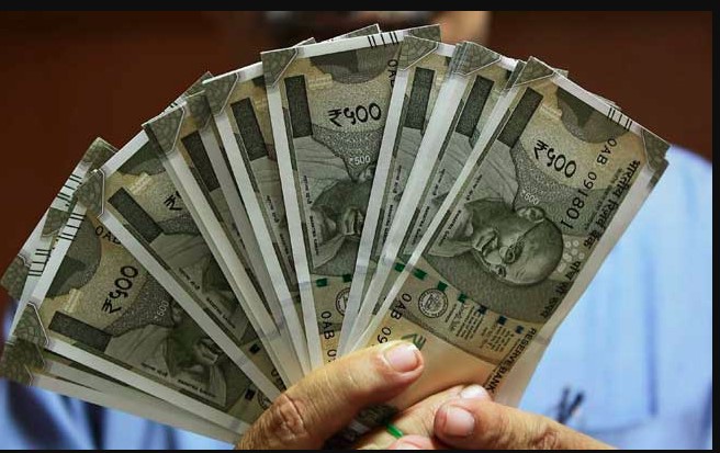 इंदिरापुरम और डीएलएफ कॉलोनी में नगर निगम की बड़ी कार्रवाई, अतिक्रमण हटाकर लगाया जुर्माना