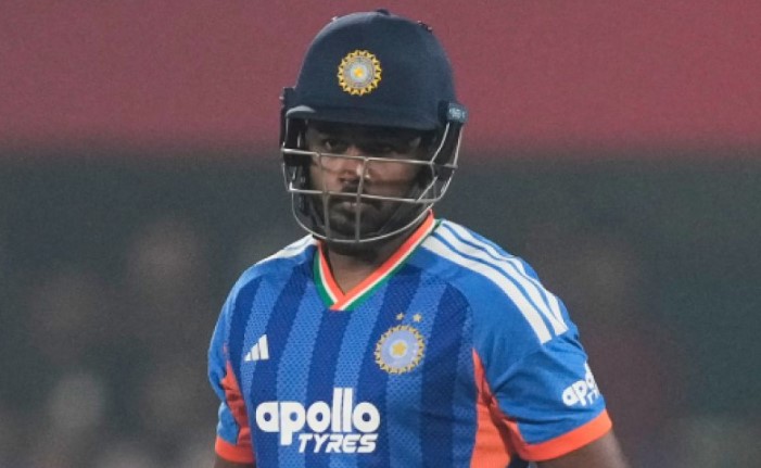 संजू सैमसन की खराब फॉर्म बनी चिंता, विश्व कप से पहले ओपनिंग स्लॉट पर मचा घमासान