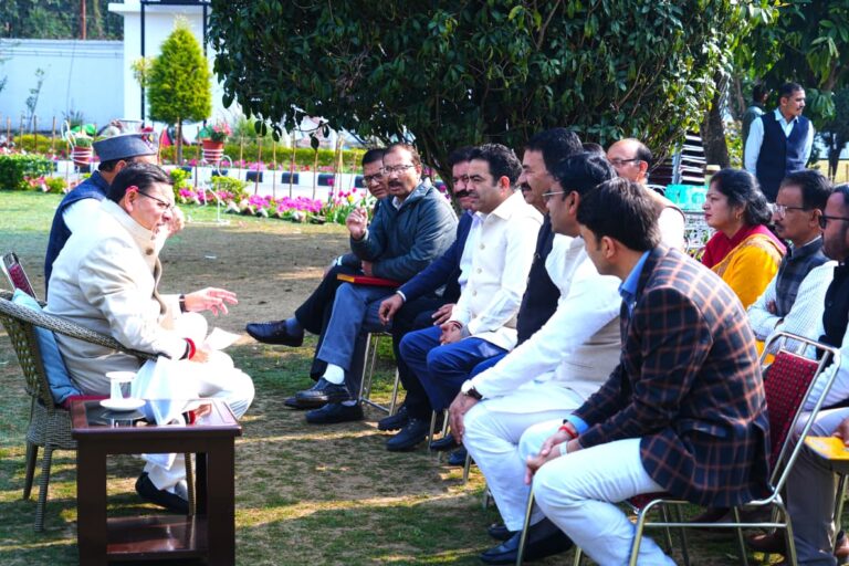 पुष्कर सिंह धामी का बड़ा फैसला: सरकारी दफ्तरों में सुरक्षा के लिए बनेगी एसओपी