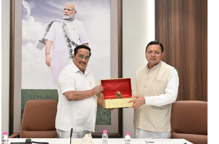 मुख्यमंत्री धामी ने केंद्रीय जल शक्ति मंत्री सी. आर. पाटिल से की शिष्टाचार भेंट