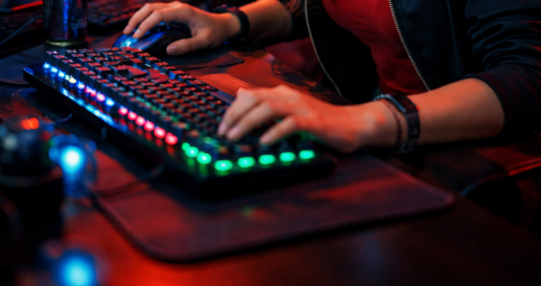 ऑनलाइन गेमिंग की बढ़ती लत पर देहरादून प्रशासन सख्त, स्कूलों के लिए एडवाइजरी जारी