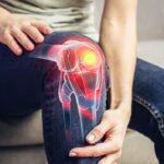 घुटनों के दर्द से पाना चाहते हैं राहत, तो इन योगासनों का करें अभ्यास, मिलेगा फायदा