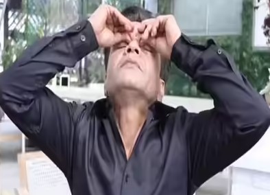 आर्थिक संकट में राजपाल यादव की मदद को आगे आए सोनू सूद, बोले– यह दान नहीं इज्जत है