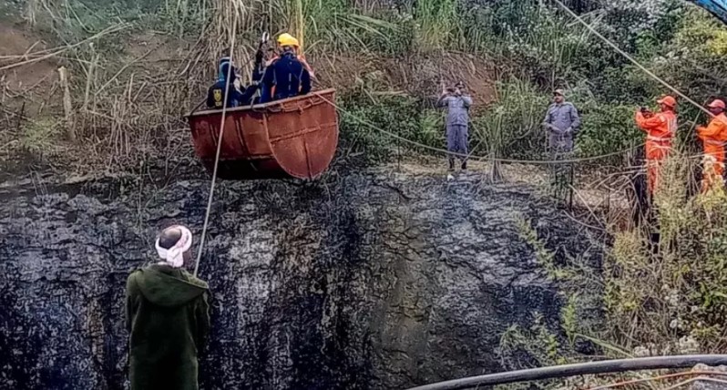 मेघालय में कोयला खदान में डायनामाइट विस्फोट, 18 मजदूरों की मौत, कई के फंसे होने की आशंका