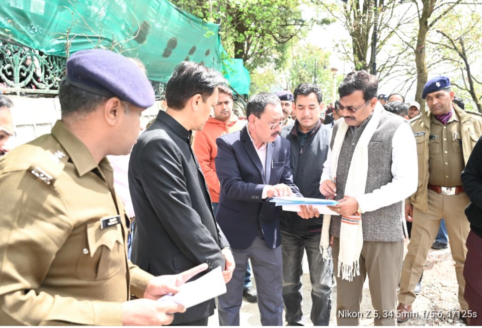 मुख्य सचिव ने किया भवाली-रातिघाट बाईपास, श्री कैंचीधाम मंदिर में निर्माण कार्यों का स्थलीय निरीक्षण