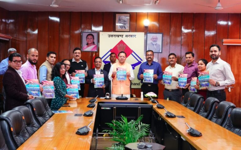 मुख्यमंत्री धामी ने ‘प्रयास बेहतर कल के लिए’ स्मारिका का किया विमोचन