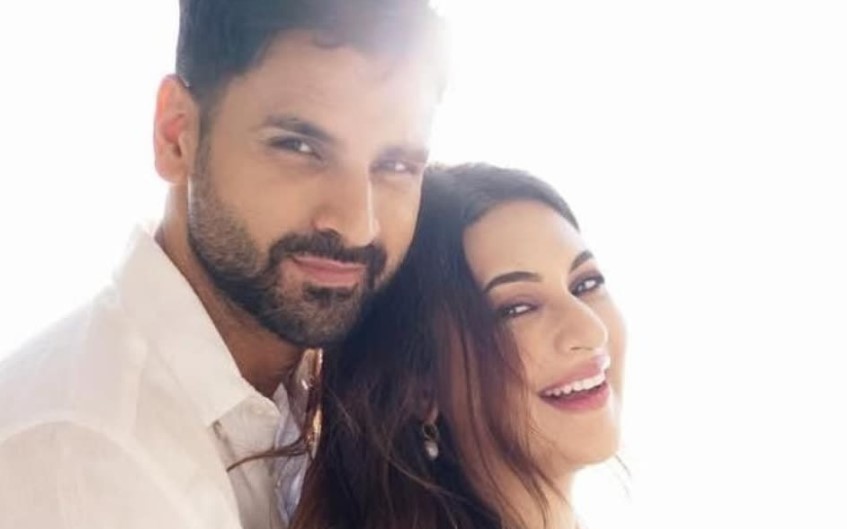 टीवी एक्ट्रेस दिव्यांका त्रिपाठी बनने वाली हैं मां, सोशल मीडिया पर दी खुशखबरी