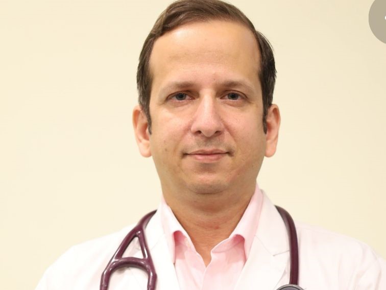 TB के लक्षणों को नज़रअंदाज़ करने से इलाज में देरी हो सकती है, मैक्स सुपर स्पेशलिटी हॉस्पिटल, देहरादून के विशेषज्ञों ने चेतावनी दी