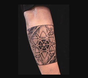 विराट कोहली का नया टैटू बना चर्चा का विषय, जीवन यात्रा को दर्शाता एक खास डिजाइन