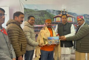 प्रसिद्ध उद्योगपति तथा बीकेटीसी वरिष्ठ सदस्य महेन्द्र शर्मा ने मंदिर समिति को ₹1.01 करोड़ का दान दिया